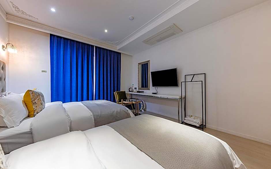Daejeon Namoo Hotel