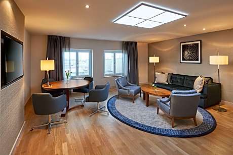 1 King Duplex Suite