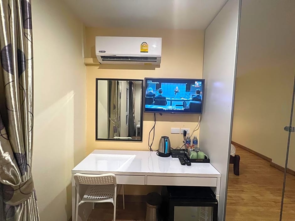 V Check inn Sukhumvit 22