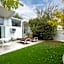 Monkey Tree Hotel by AvantStay Stylish Hotel in Palm Springs w Pool