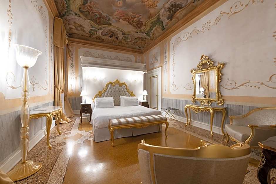 Ca' Bonfadini Historic Experience