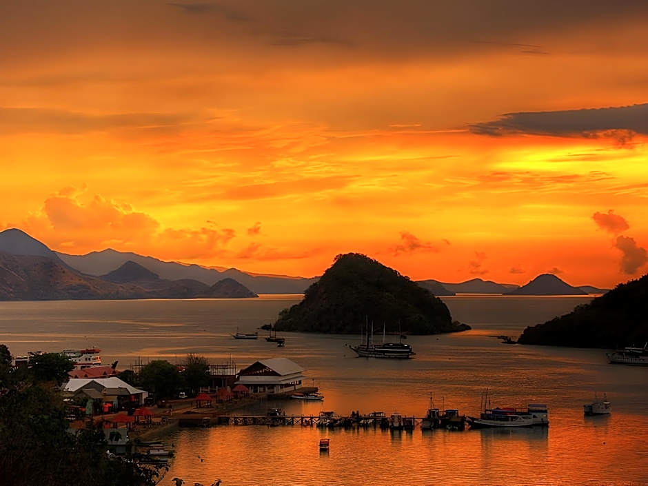 Exotic Komodo Hotel