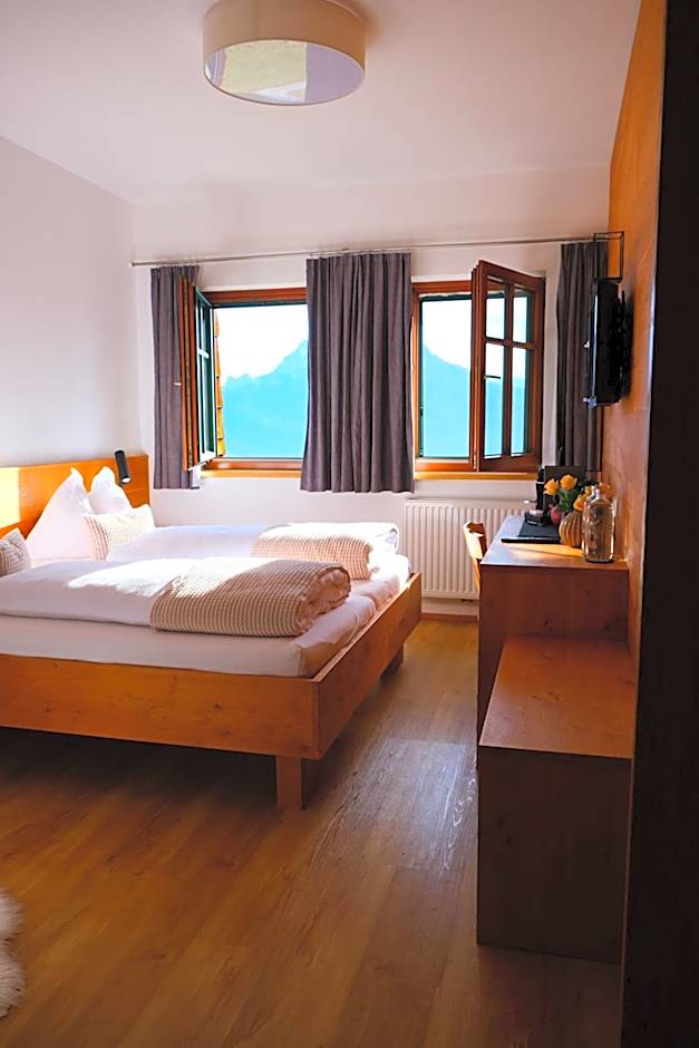 Gmundnerberghaus - ROOMS