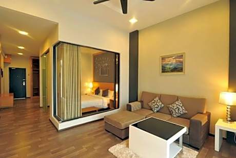 Cameron Nova Highlands Resorts III