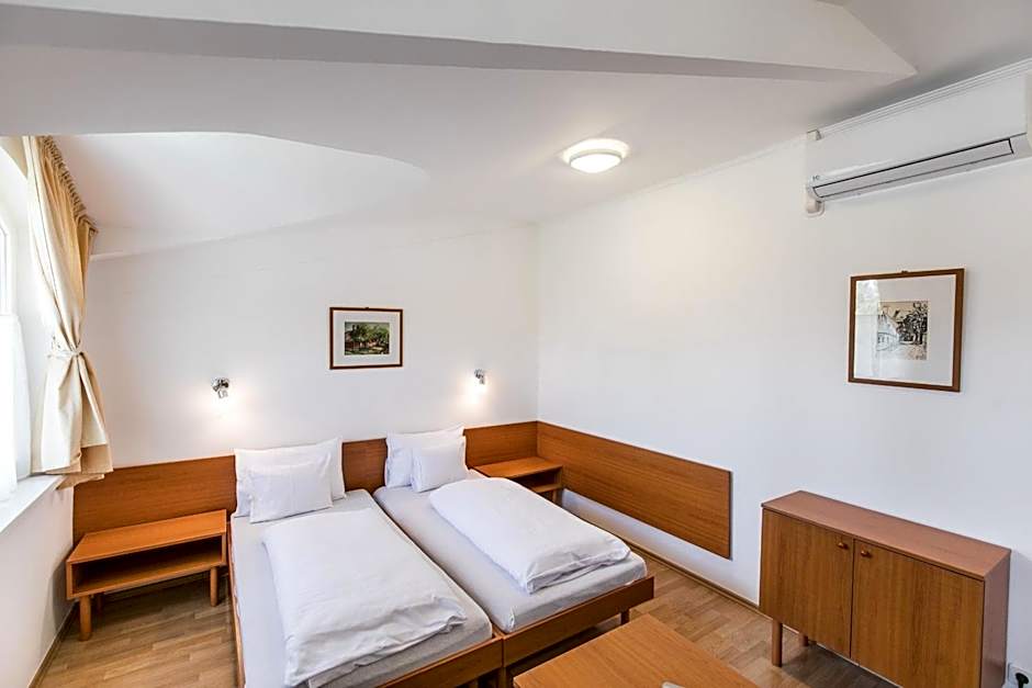 Hello Balcsi Apartmanház