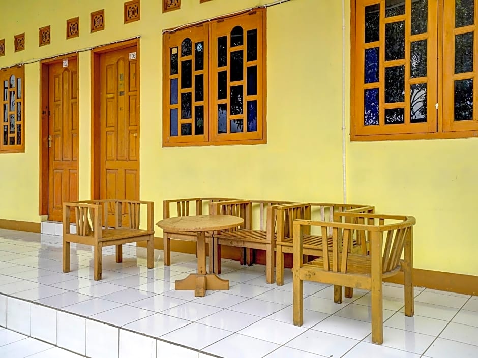 SPOT ON 90171 Pondok Kuning