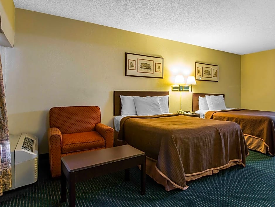 Rodeway Inn & Suites