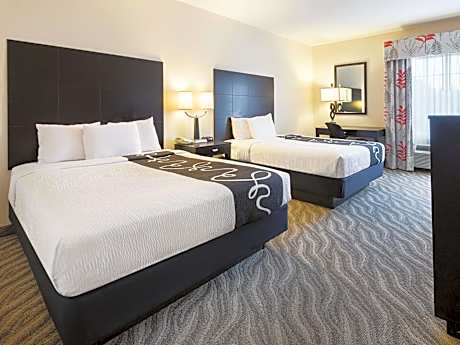 Deluxe Queen Room with Two Queen Beds