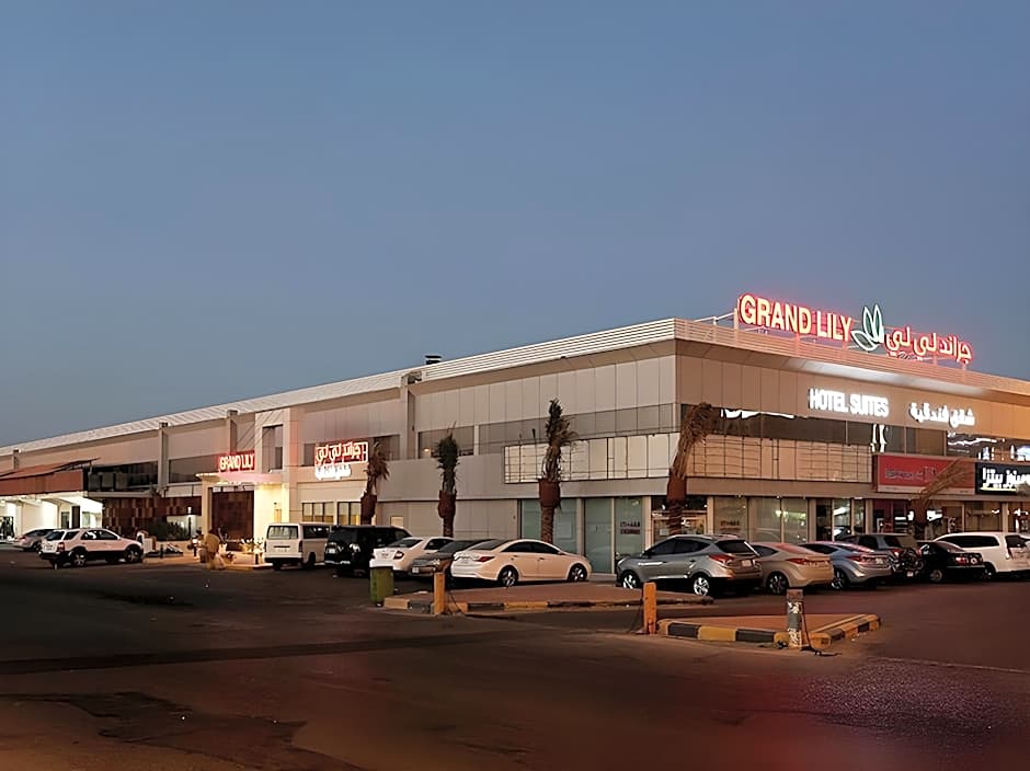 Grand Lily Hotel Suites