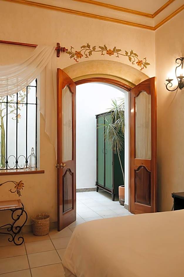 Los Pilares Hotel