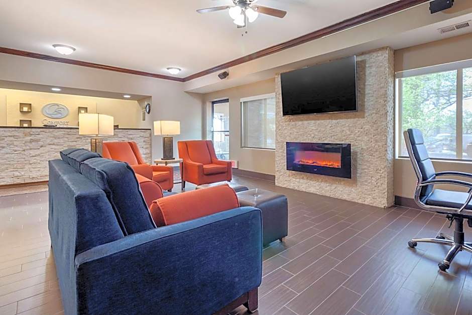 Comfort Suites Omaha East-Council Bluffs