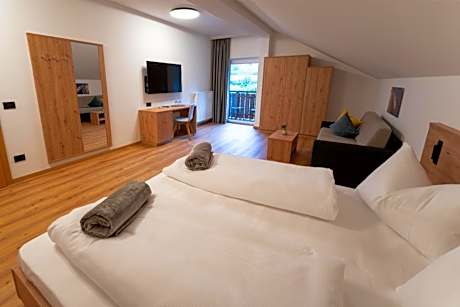 Quadruple Room with Garden View