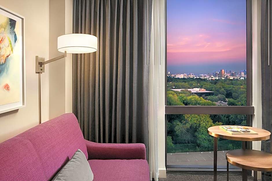 Crowne Plaza Dallas Market Ctr - Love Field By IHG