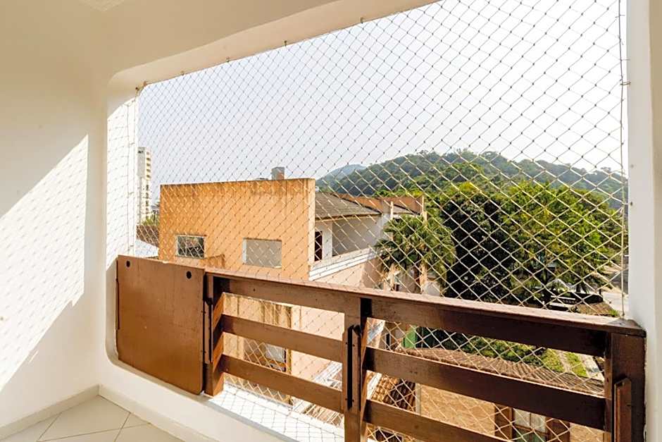 Otimo apto c WiFi a 700m da Praia do Tombo-Guaruja