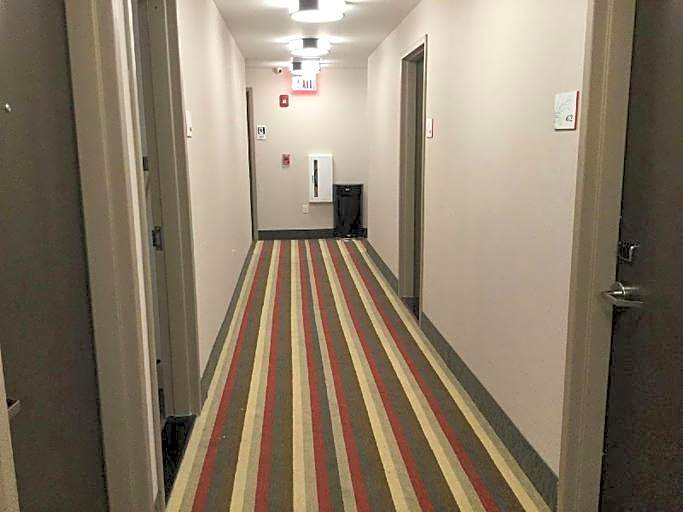 Ramada by Wyndham Bronx Terminal