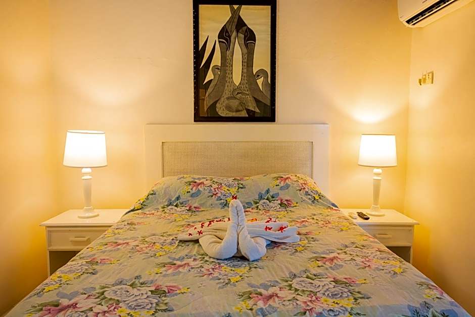 Shields Negril Villas