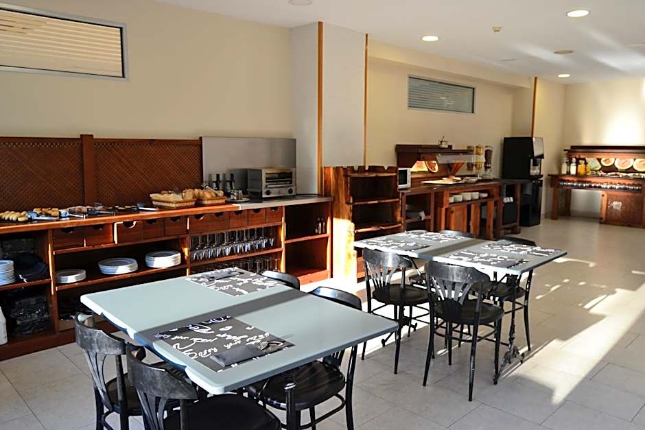 La Figuerola Hotel & Restaurant