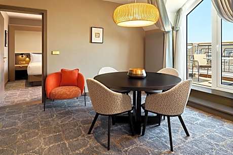 King Penthouse Family Suite