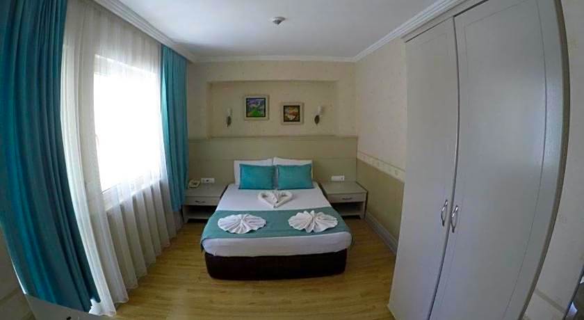 Almena Hotel