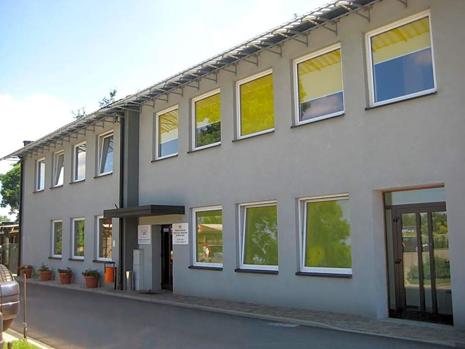 Baza noclegowa Mistral