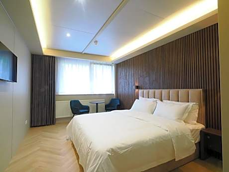 Basic Double Room