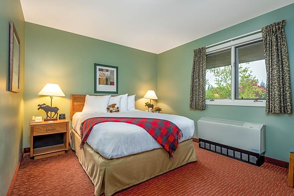 Grand Summit Hotel