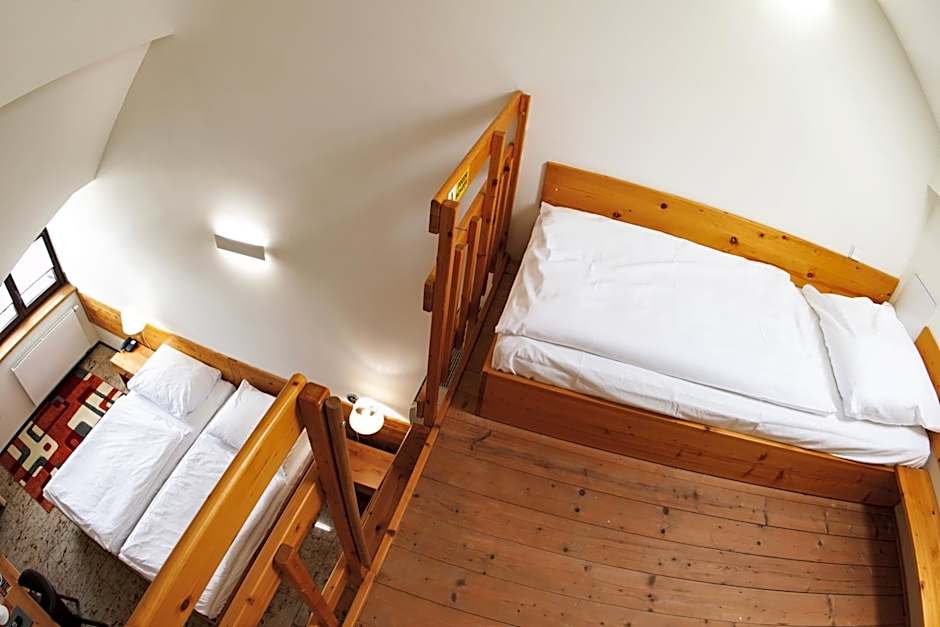 Hotel Sluneční dvůr