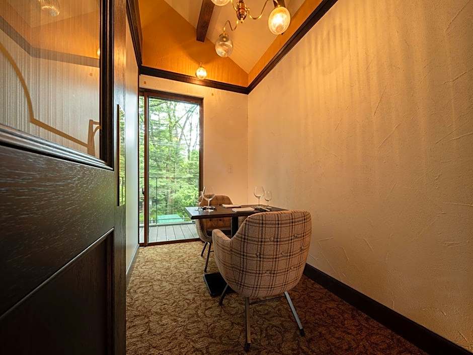 LONGINGHOUSE Kyukaruizawa Suwanomori