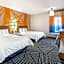La Quinta Inn & Suites by Wyndham Waco Downtown - Baylor