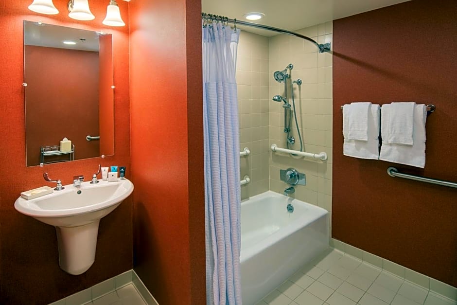 Crowne Plaza Cabana Hotel by IHG