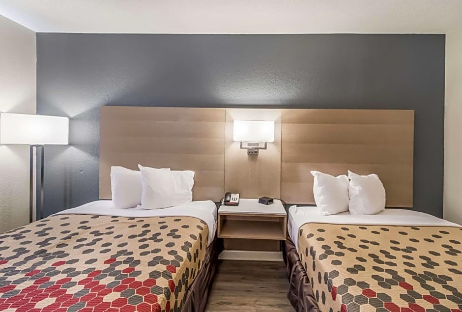 Econo Lodge Cherry Point