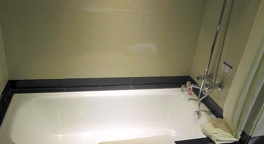 Best Western Plus Makassar Beach