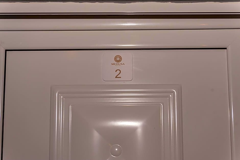 Medusa Rooms