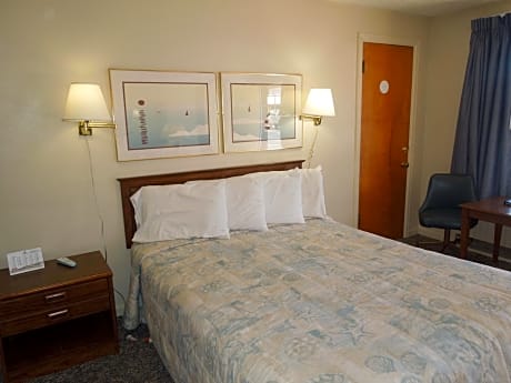 Queen Room