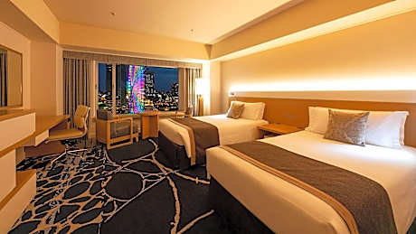 2 Single Premium City View Walk-In Shower