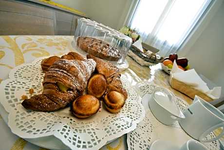 Suite with Garden View