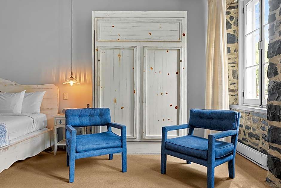 Auberge Place d'Armes - Par Aneyro