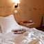 Hotel Baia Azzurra - Lake Front