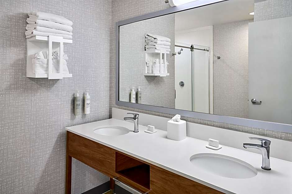 Hampton Inn By Hilton Kansas City The Legends