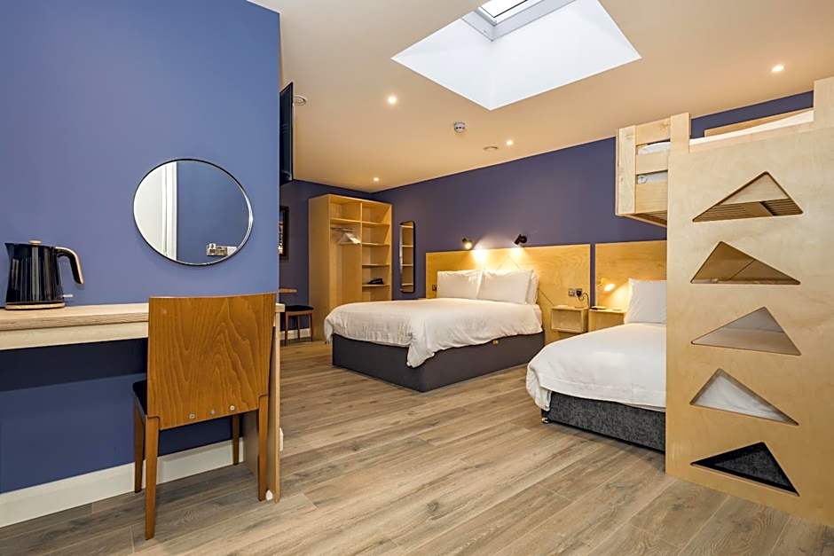 Port 56 Guesthouse
