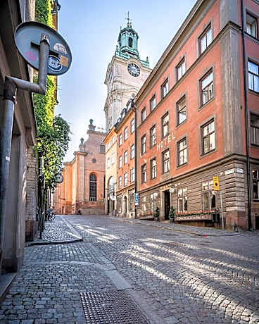 Collector's Lady Hamilton Hotel