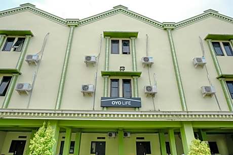 OYO Life 2508 Alba Suites Homestay Syariah