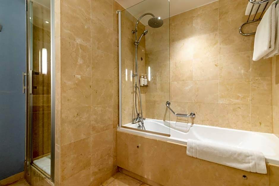 Holiday Inn Resort Nice Port St Laurent By IHG