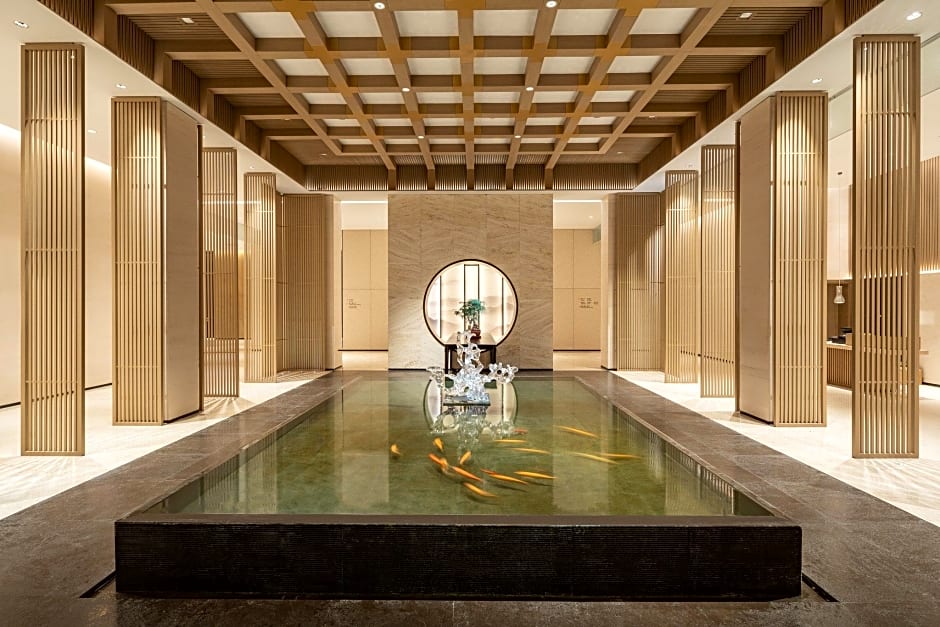 voco Thousand Island Lake By IHG