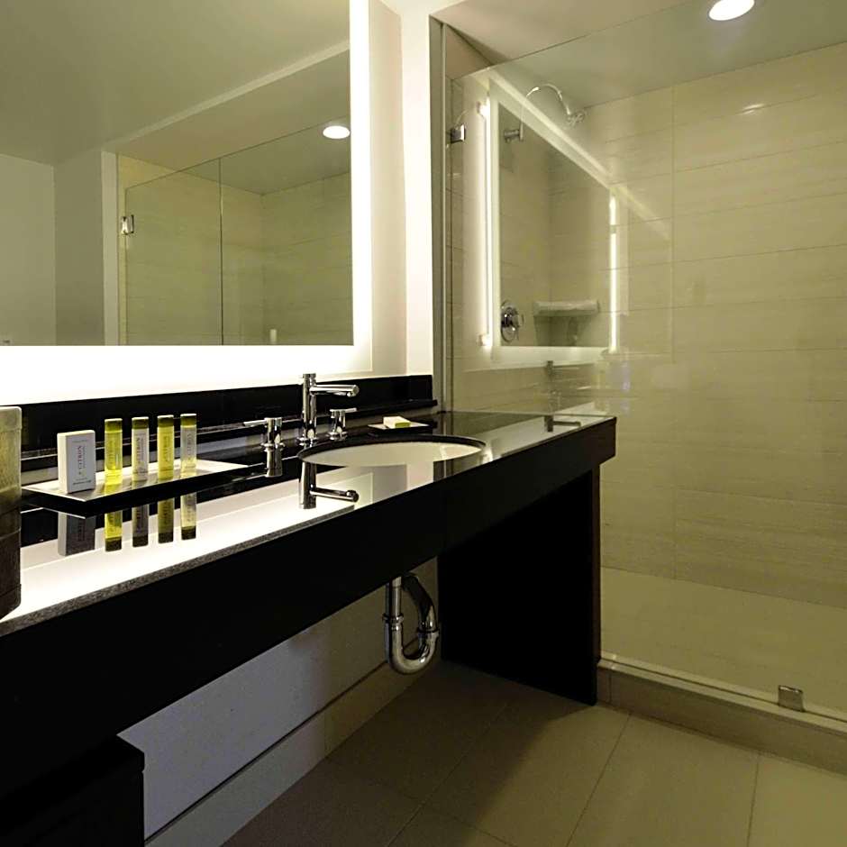 DoubleTree By Hilton Newark - Fremont