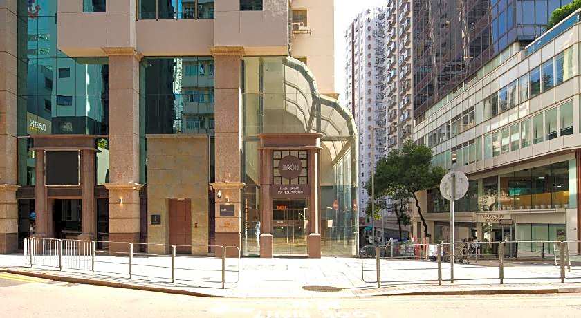 Dash Living on Hollywood