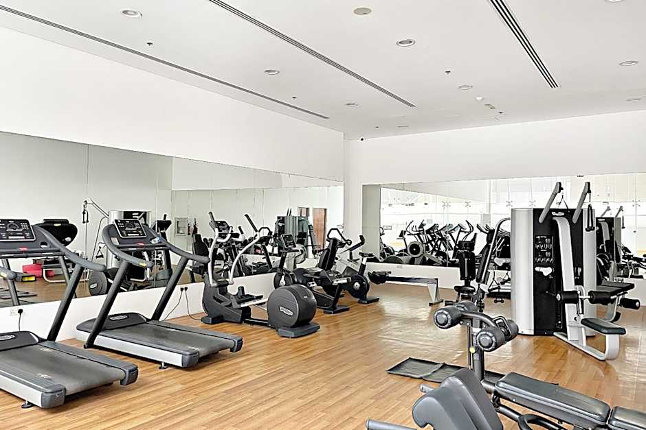 Silkhaus Bright Studio Near Silicon Central Mall