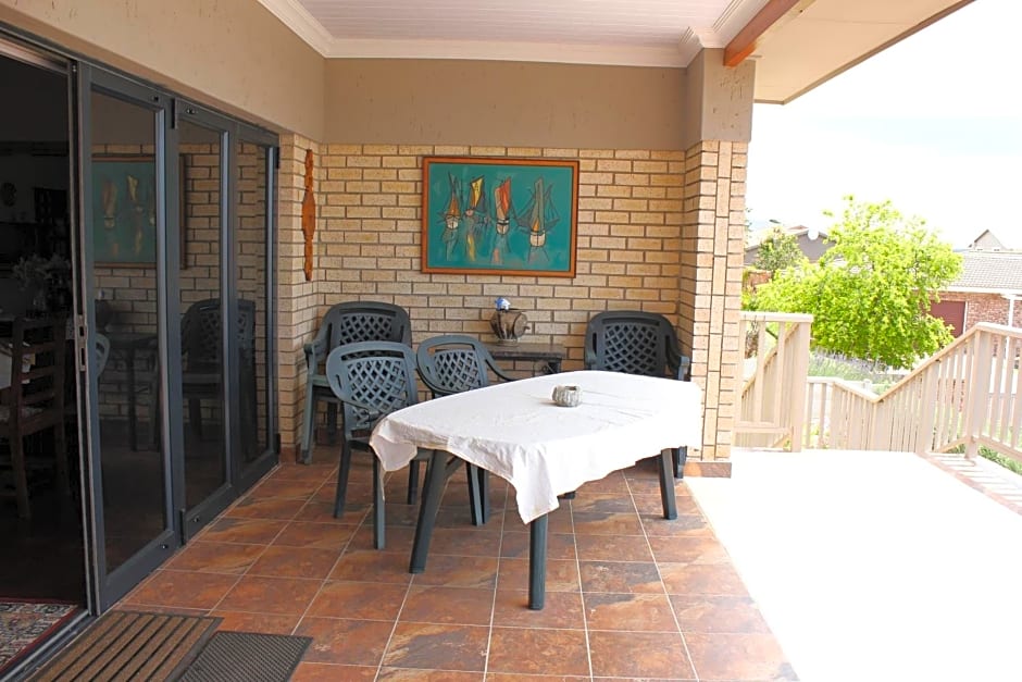 Traveller's Rest, Reebok