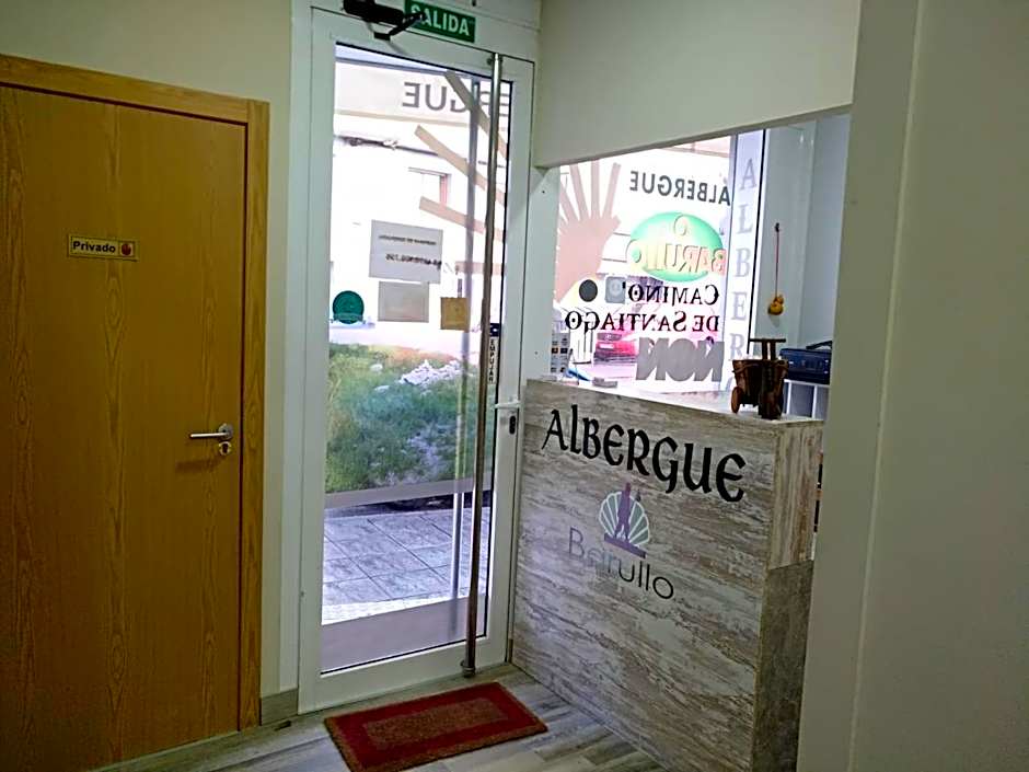 Albergue Barullo - Cubículos - Literas - Habitaciones