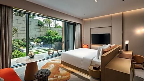 Premium King Room with Courtyard Access